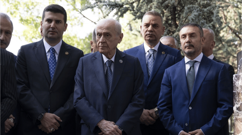 Bahçeli'den Bayram Sonrası İçin Yeni Anayasa Çağrısı: "Darbeler Anayasası Yok Edilmeli"