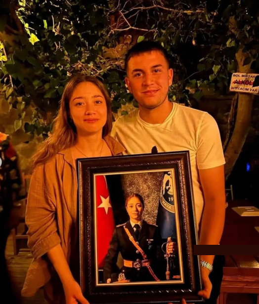 Ikra Kuyumcu Kimdir