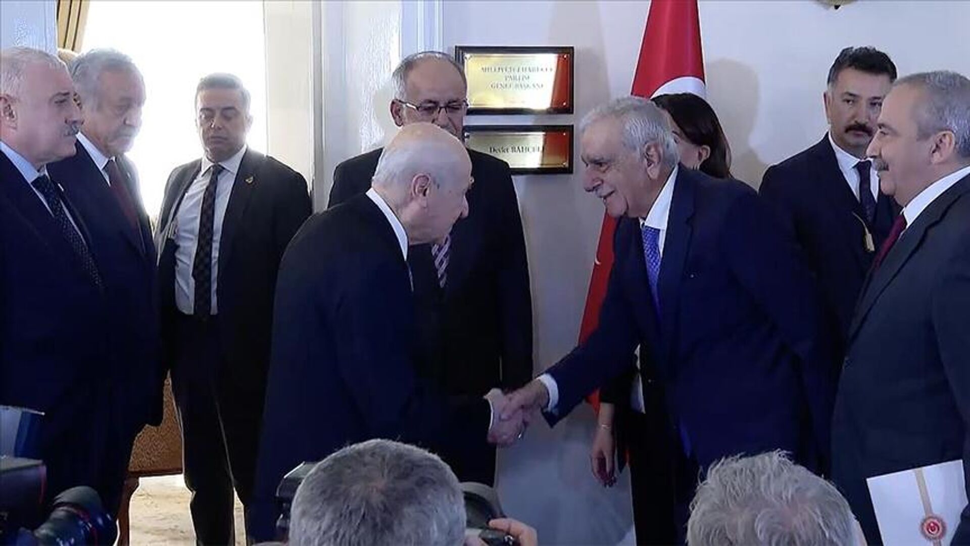 Mhp Dem Parti