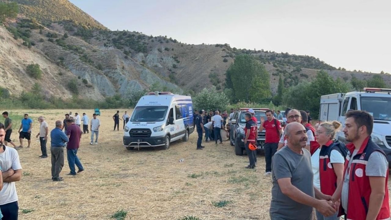 Eskisehir Sakarya Nehri Bogulan Cocuk