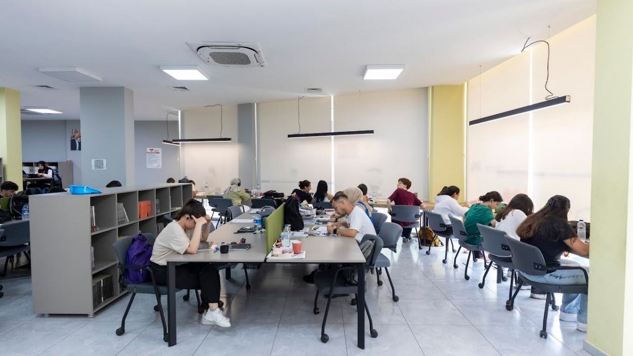 Mersin Buyuksehir Okuma Salonlari 2