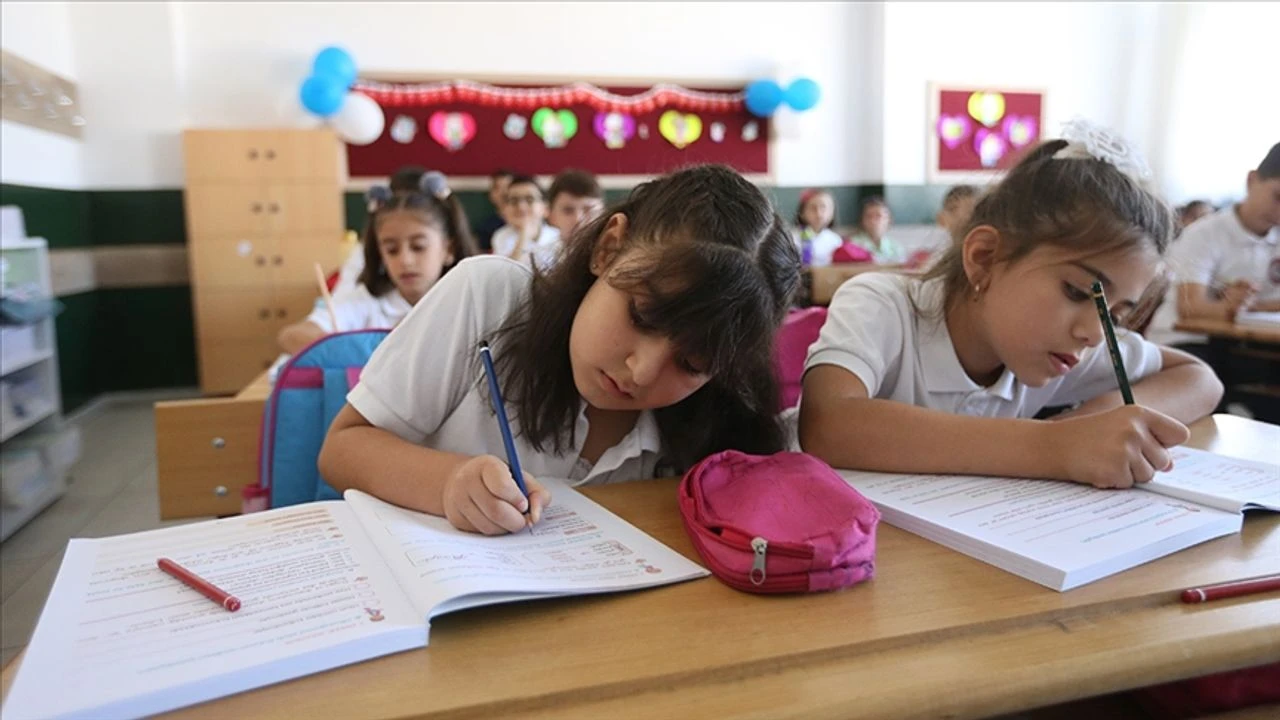 Okullar Ne Zaman Acilacak