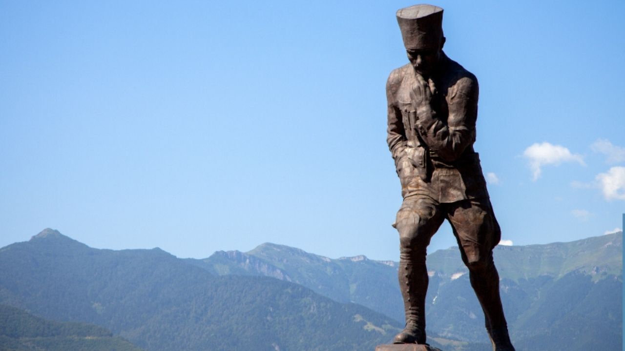 Dünyanın En Büyük Atatürk Heykeli 2