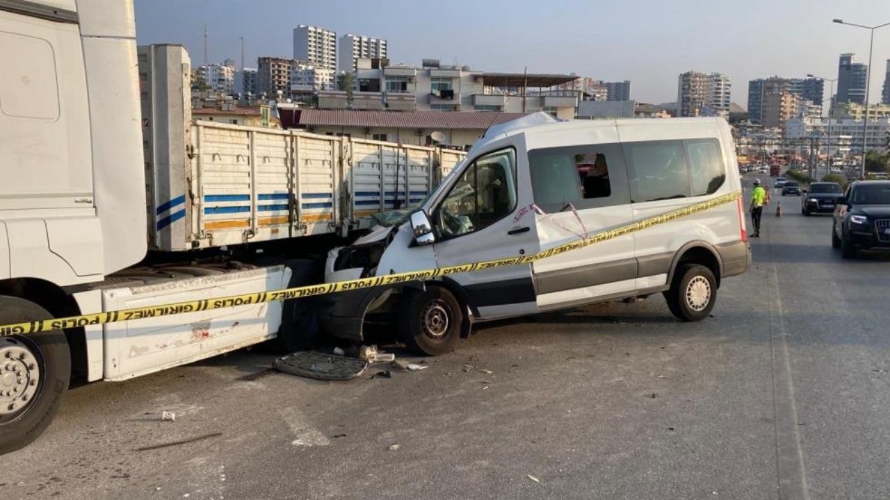 Mersin Ögrenci Servisi Kaza