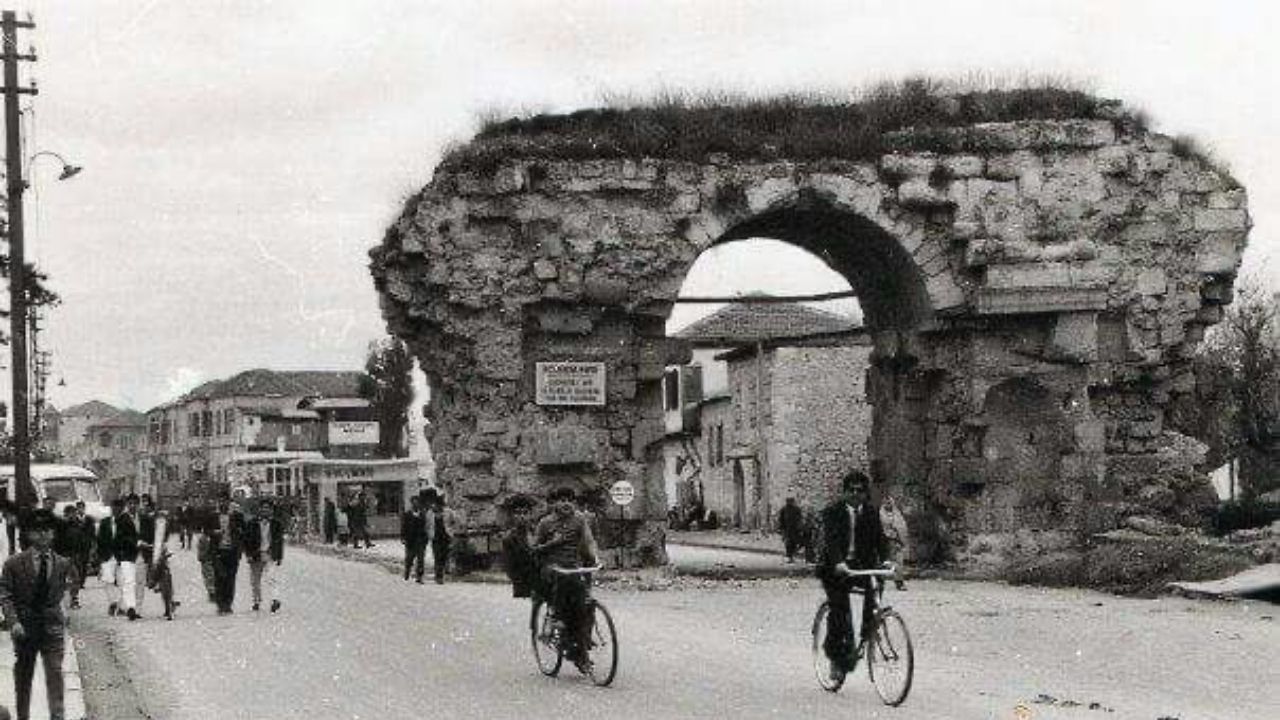 Tarsus 4