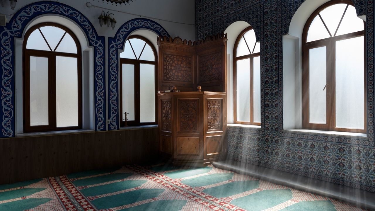 Cuma saati kaçta Mersin