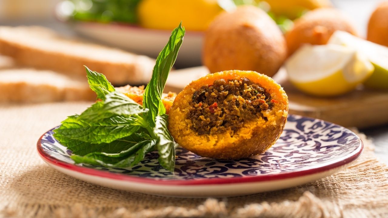 Mersin Usulü İçli Köfte Nasıl Yapılır