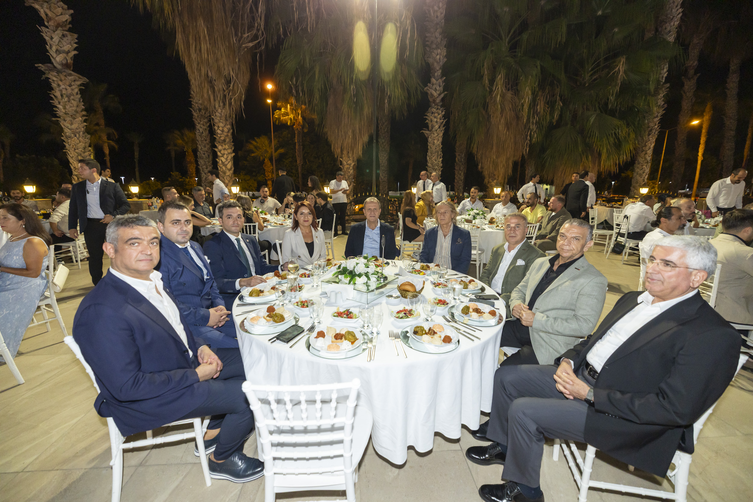 Başkan Seçer, Çmo Mersi̇n Şubesi̇’ni̇n Gala Gecesi̇ Programi’na Katildi (1)